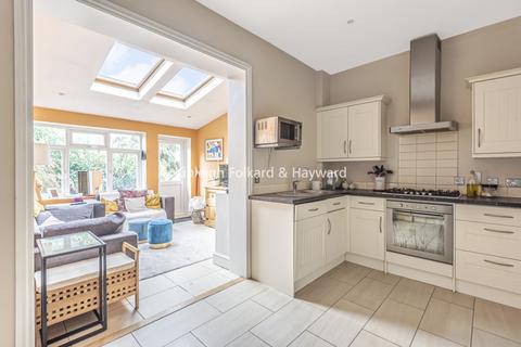 Gassiot Road, London, SW17