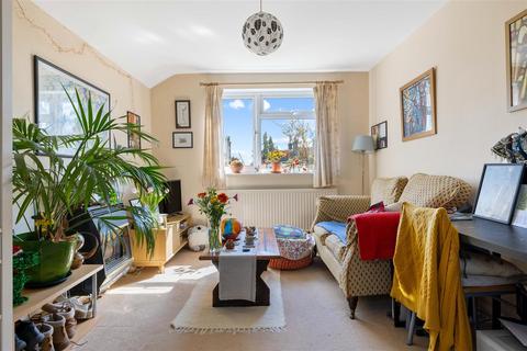 1 bedroom flat to rent, Station Road, Petersfield, Hampshire