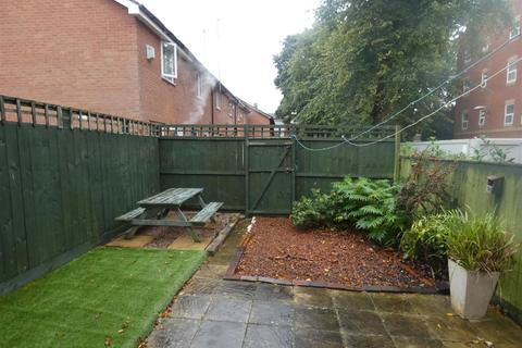 2 bedroom end of terrace house to rent, Windmill Court, Spital Tongues
