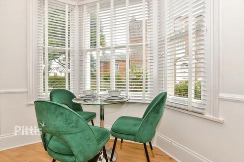 2 bedroom ground floor flat to rent, Buckingham Road Ryde PO33