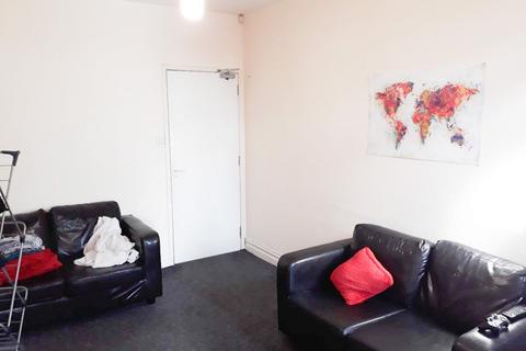 3 bedroom flat to rent - Helmsley Road, Newcastle upon Tyne NE2