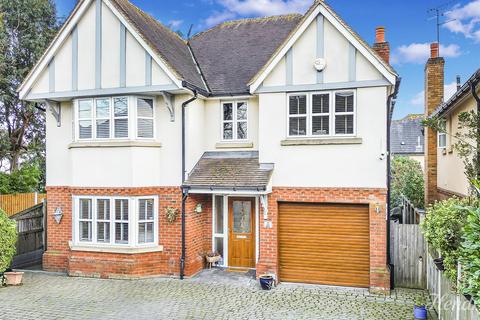 5 bedroom detached house for sale, White House Chase, Rayleigh, SS6 7