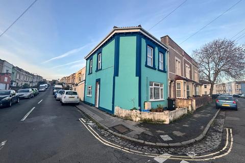 Chaplin Road, Easton, Bristol, BS5 0JY