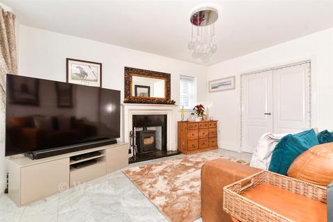 4 bedroom detached house for sale, Lancer Drive, West Malling ME19