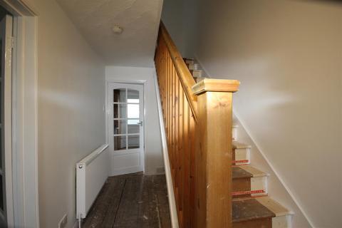 2 bedroom semi-detached house for sale, Chequers Close, Pontefract
