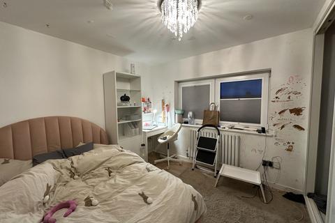 3 bedroom semi-detached house for sale, Selkirk Close, West Bromwich B71