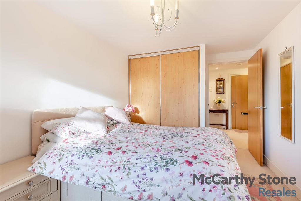 8672098-interior09.jpg