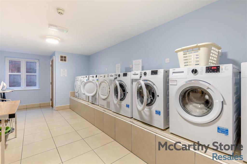8672098-interior16.jpg