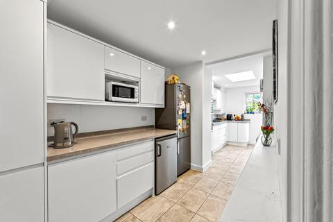 3 bedroom semi-detached house for sale, Tillingdown Hill, Caterham, CR3