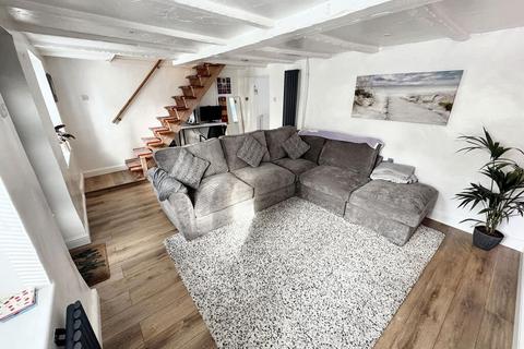 3 bedroom terraced house for sale, Collins Hill, Fordham, Ely, CB7