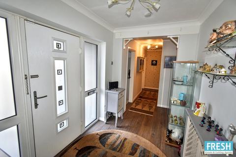 3 bedroom bungalow for sale, Heol Y Parc, Pontarddulais, Swansea, SA4