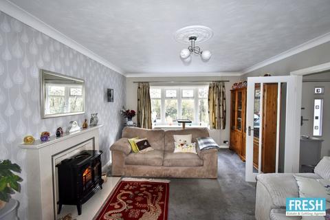 3 bedroom bungalow for sale, Heol Y Parc, Pontarddulais, Swansea, SA4