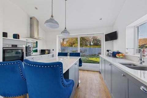 3 bedroom semi-detached house for sale, Michael Crescent, Malvern