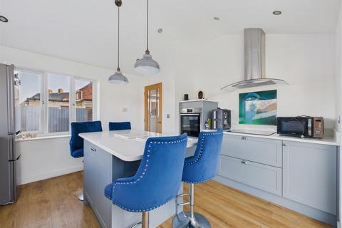 3 bedroom semi-detached house for sale, Michael Crescent, Malvern