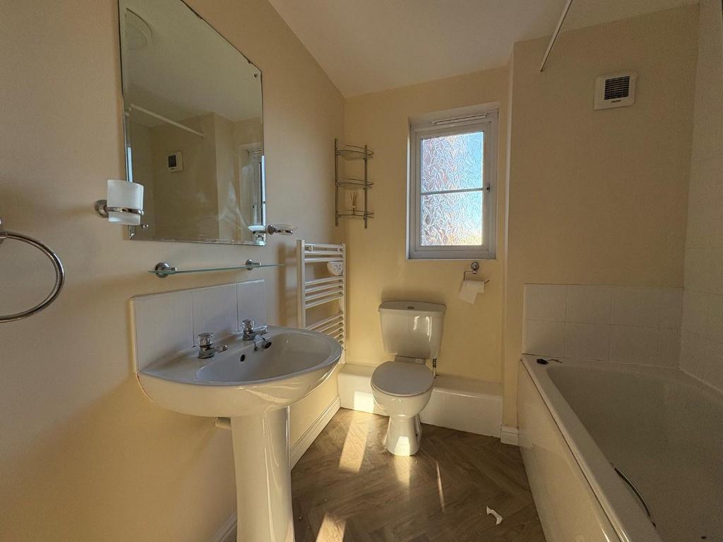 12 RA- bathroom.jpg