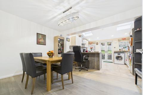 3 bedroom semi-detached house for sale, Rodway Road, Tilehurst, Reading, RG30