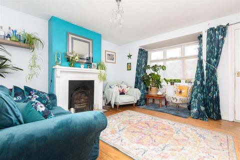 3 bedroom semi-detached house for sale, Baldock Road, Stotfold, SG6 5PB