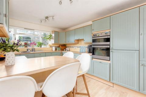 3 bedroom semi-detached house for sale, Baldock Road, Stotfold, SG6 5PB