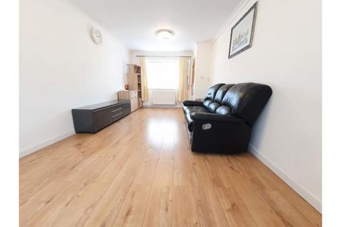 3 bedroom terraced house for sale, Pooltail Walk, Birmingham, B31