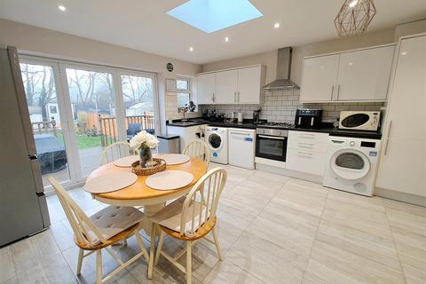 3 bedroom semi-detached house for sale, Charlbury Crescent, Yardley, Birmingham