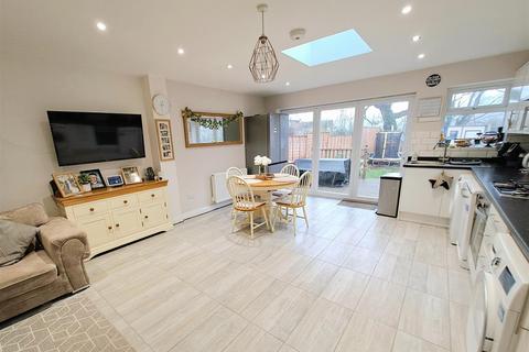 3 bedroom semi-detached house for sale, Charlbury Crescent, Yardley, Birmingham