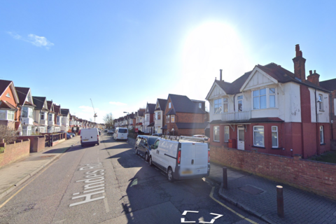 2 bedroom flat to rent, Hindes Road, Harrow HA1