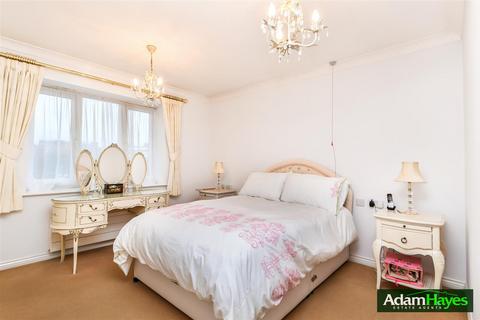 undefined, 33 Langstone Way, London NW7