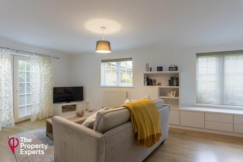 2 bedroom apartment for sale, Fernhill Place, Hook, RG27