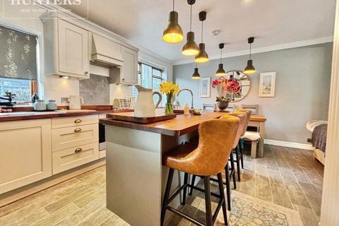 3 bedroom semi-detached house for sale, Barnsley Road, Darton, Barnsley