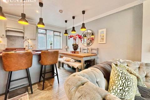 3 bedroom semi-detached house for sale, Barnsley Road, Darton, Barnsley