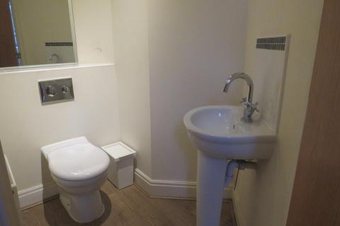 3 bedroom end of terrace house to rent, Brittain Lane, Warwick