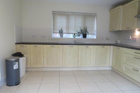 3 bedroom end of terrace house to rent, Brittain Lane, Warwick