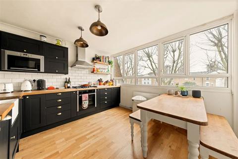Andrews Walk, London SE17