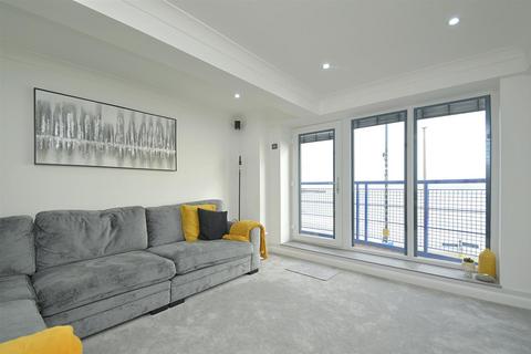 2 bedroom flat for sale, STUNNING SEA VIEWS * SANDOWN