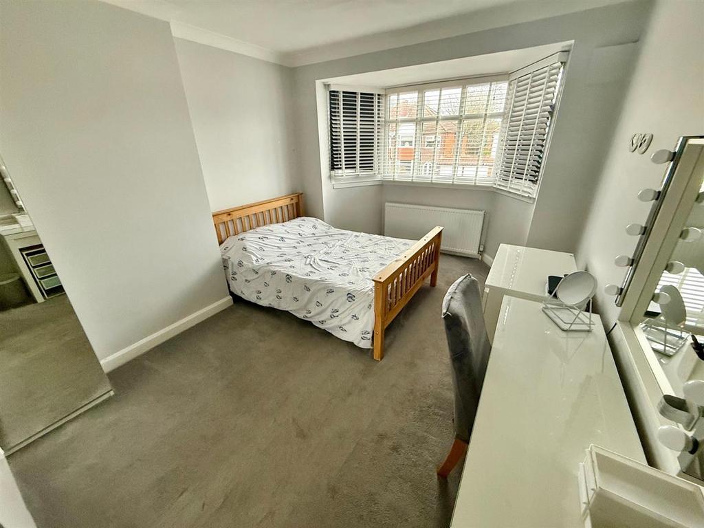 WR98 Bed2.jpg