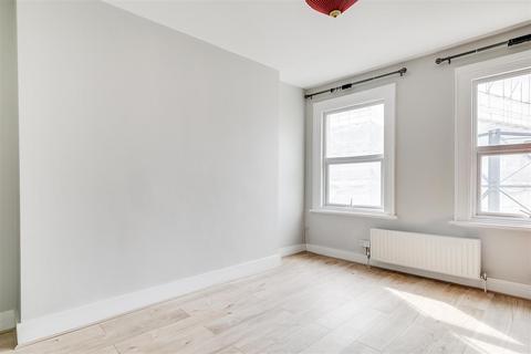 2 bedroom flat to rent, Maclise Road, London, W14