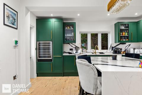 4 bedroom detached house for sale, Hoe Lane, Waltham Abbey, EN9