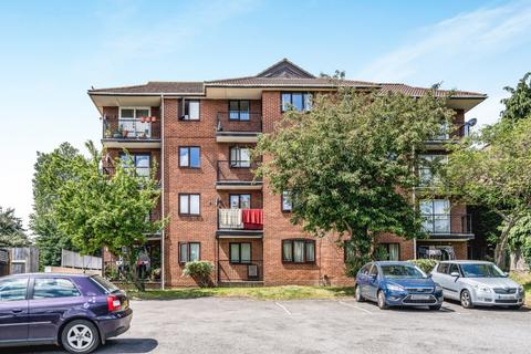 1 bedroom flat to rent, West Hill Court, Hill Lane, Southampton, SO15