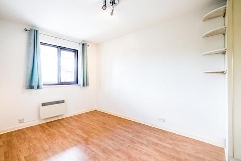1 bedroom flat to rent, West Hill Court, Hill Lane, Southampton, SO15
