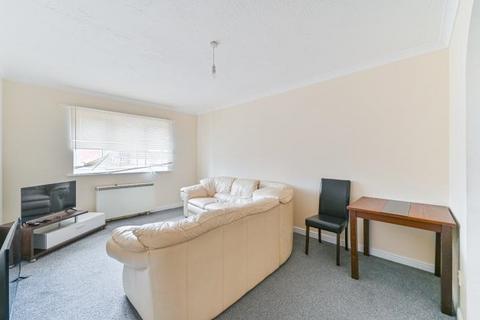 Hamilton Court, Cumberland Place, London, SE6