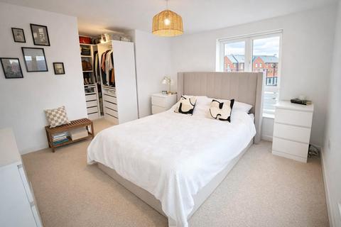 undefined, Weedon Close, Northampton NN5
