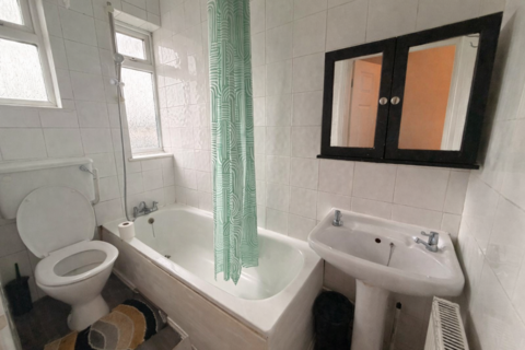 1 bedroom flat to rent, Civic Square, Tilbury RM18