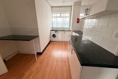 1 bedroom flat to rent, Civic Square, Tilbury RM18