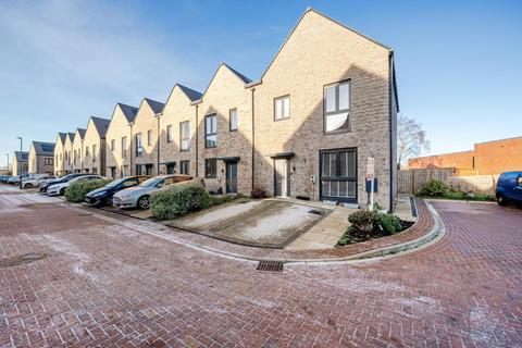 Aglet Avenue, Selby