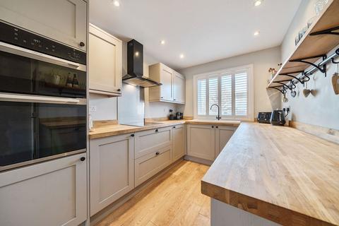 3 bedroom semi-detached house for sale, Abbey Road, Basingstoke RG24 9EG