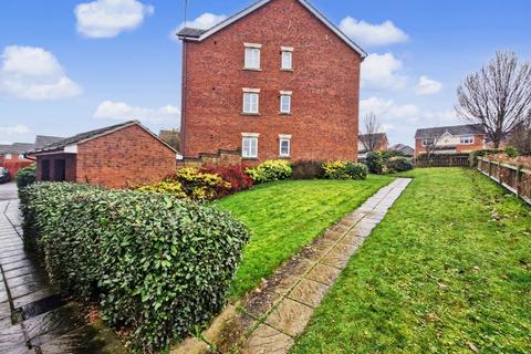 2 bedroom flat for sale, 17 Plough Close, Daventry, NN11 0NX