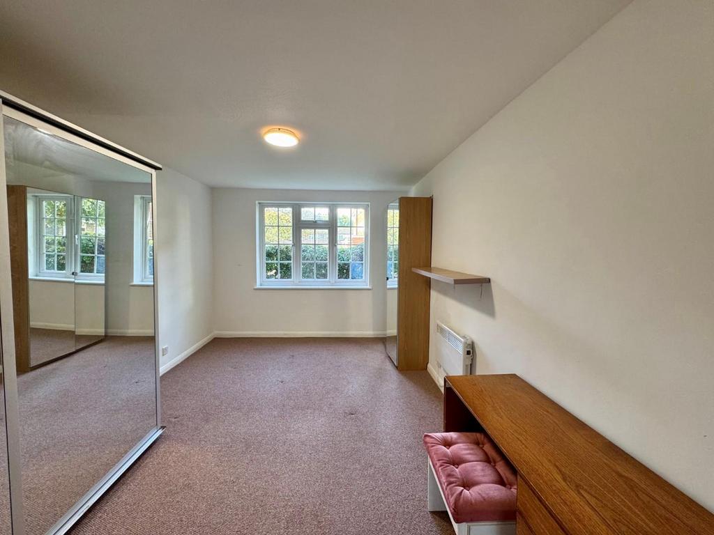 Bedroom1.jpg
