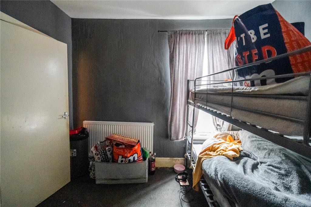 Bedroom 2 (2)