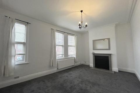 2 bedroom apartment to rent, Hope Road, Sale