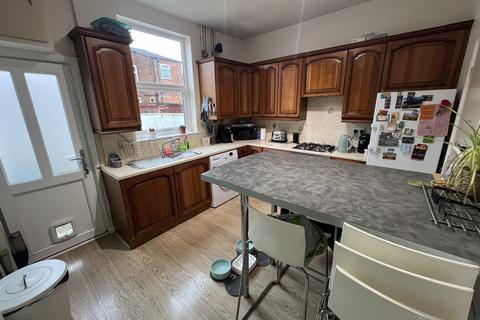 2 bedroom terraced house for sale, Springfield Avenue, Reddish